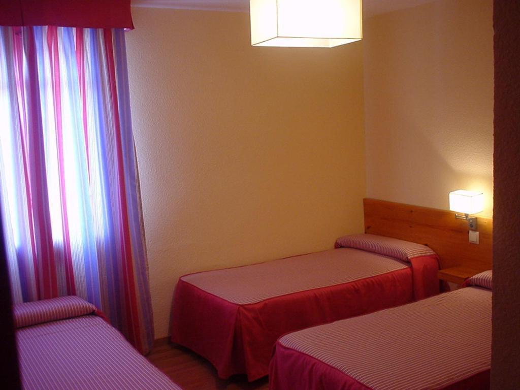 Hostal Restaurante El Espanol Bujaraloz Room photo